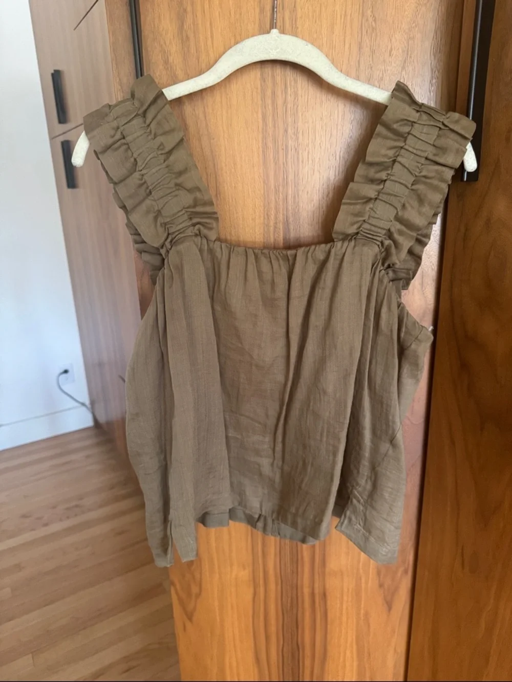 FRAME Ruffle Strap Top - Picture 2 of 4